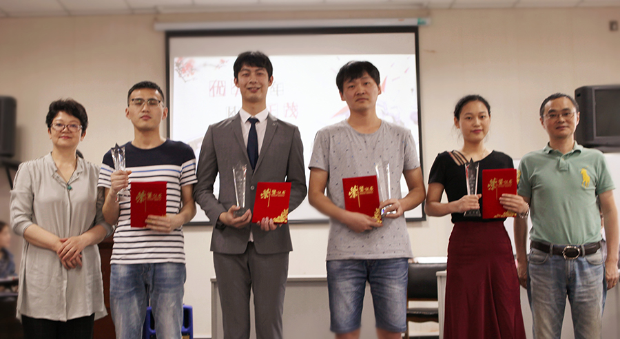 優(yōu)秀青年-3_副本.jpg 優(yōu)秀青年-3_副本.jpg