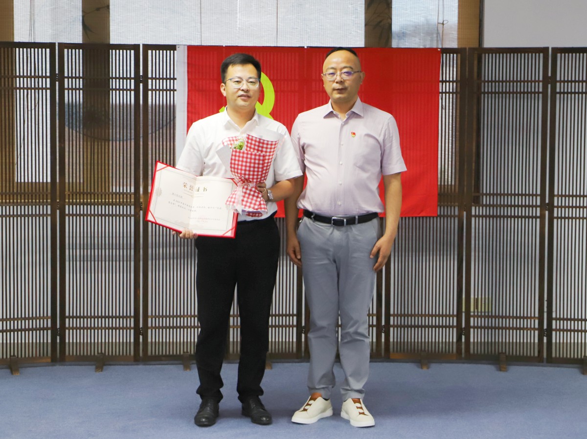 頒獎(jiǎng) (1).JPG